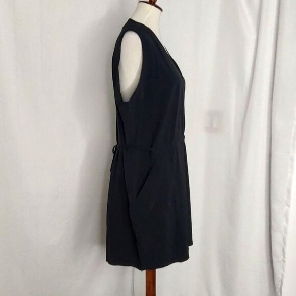 Athleta Marlow Romper Black 1X Sleeveless V-Neck Pockets NEW - Picture 7 of 16